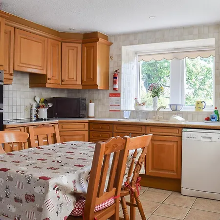 Holiday home Farfield House *